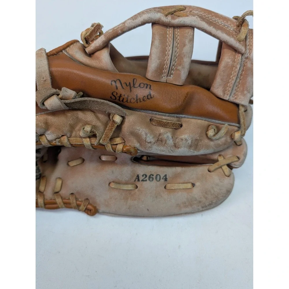 Vintage Wilson A2604 Fieldmaster Baseball Glove‎ Grip-Tite Youth Mitt Nylon